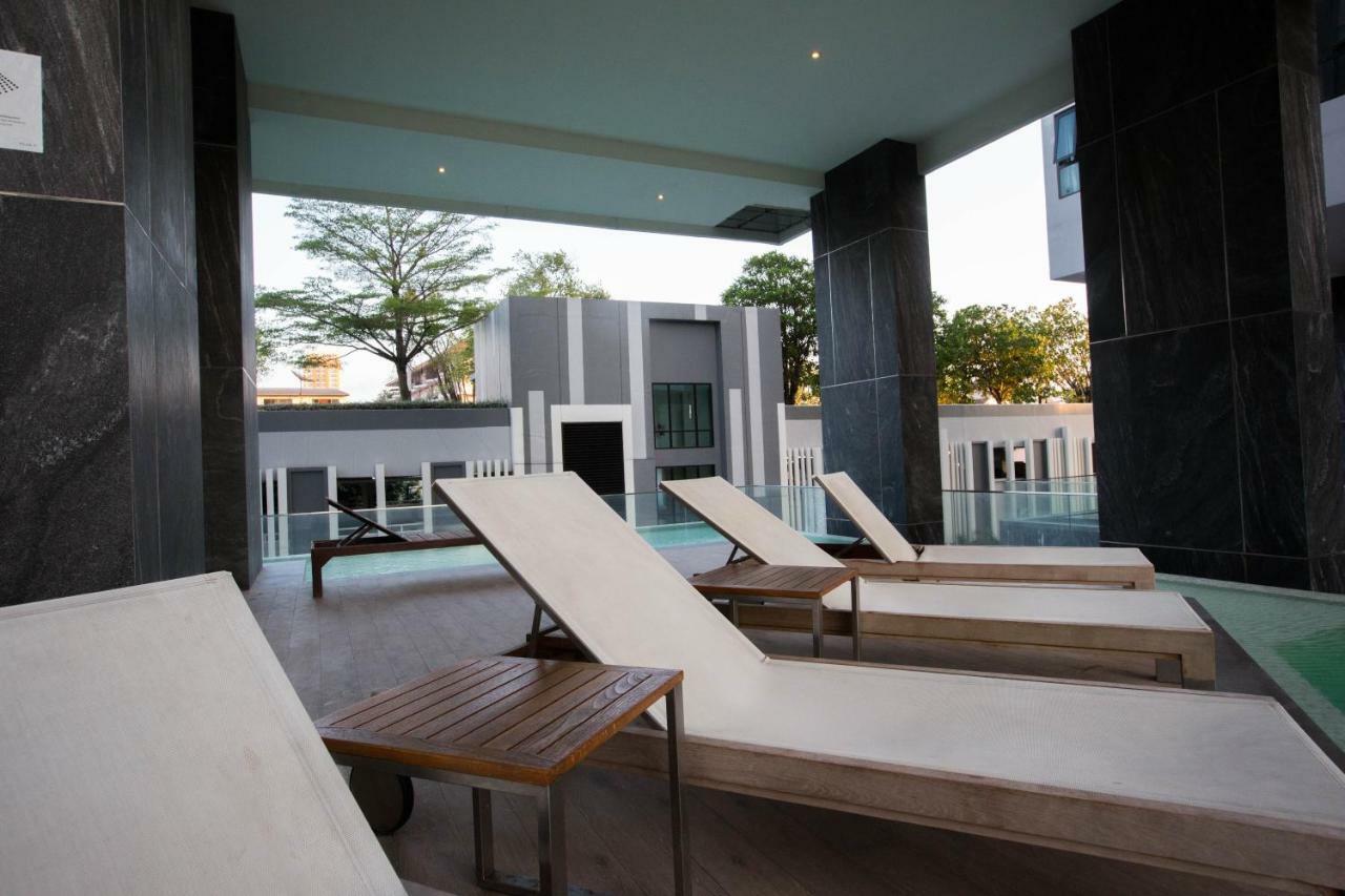 The Base Central Pattaya By Pattaya Holiday Екстер'єр фото