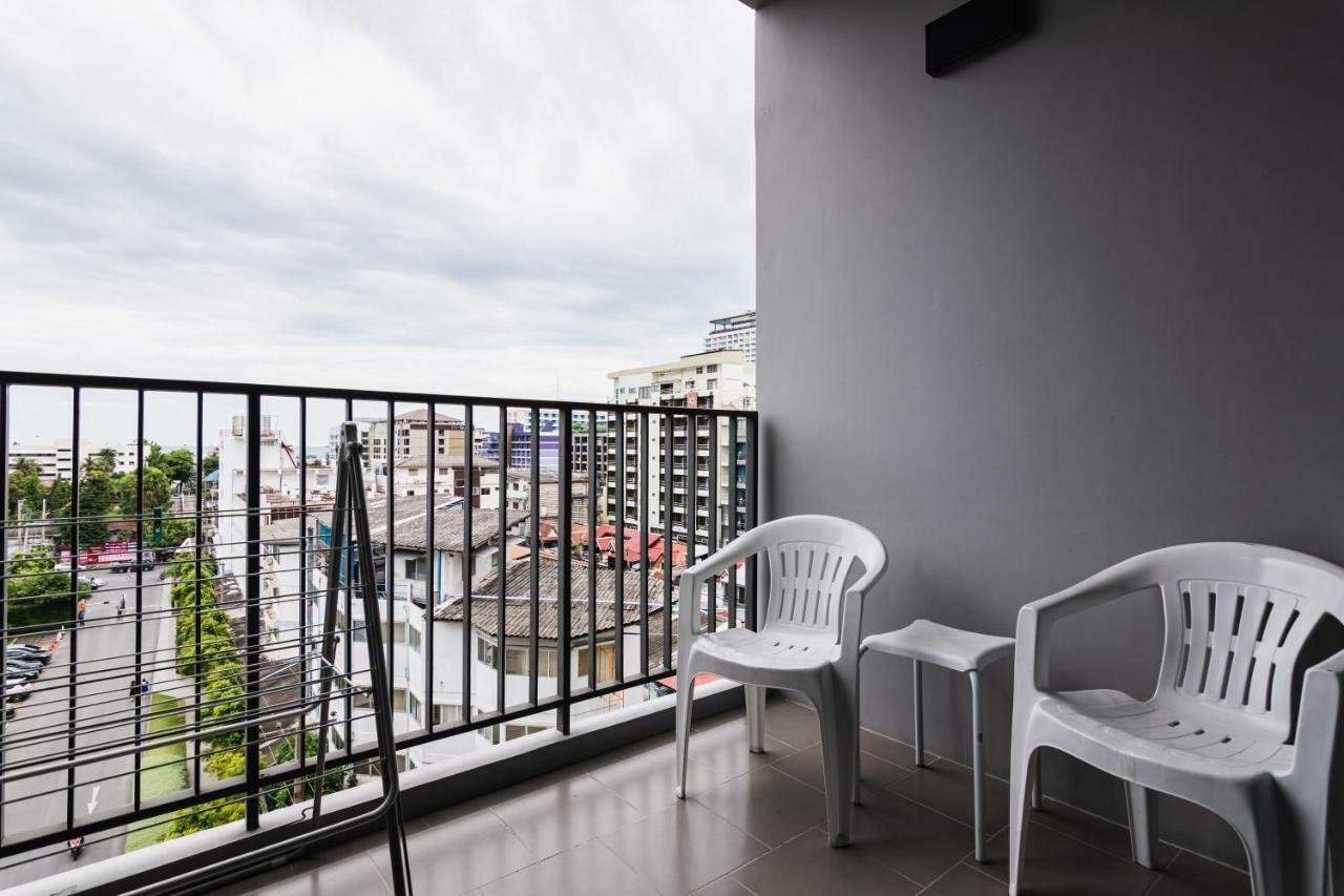 The Base Central Pattaya By Pattaya Holiday Екстер'єр фото